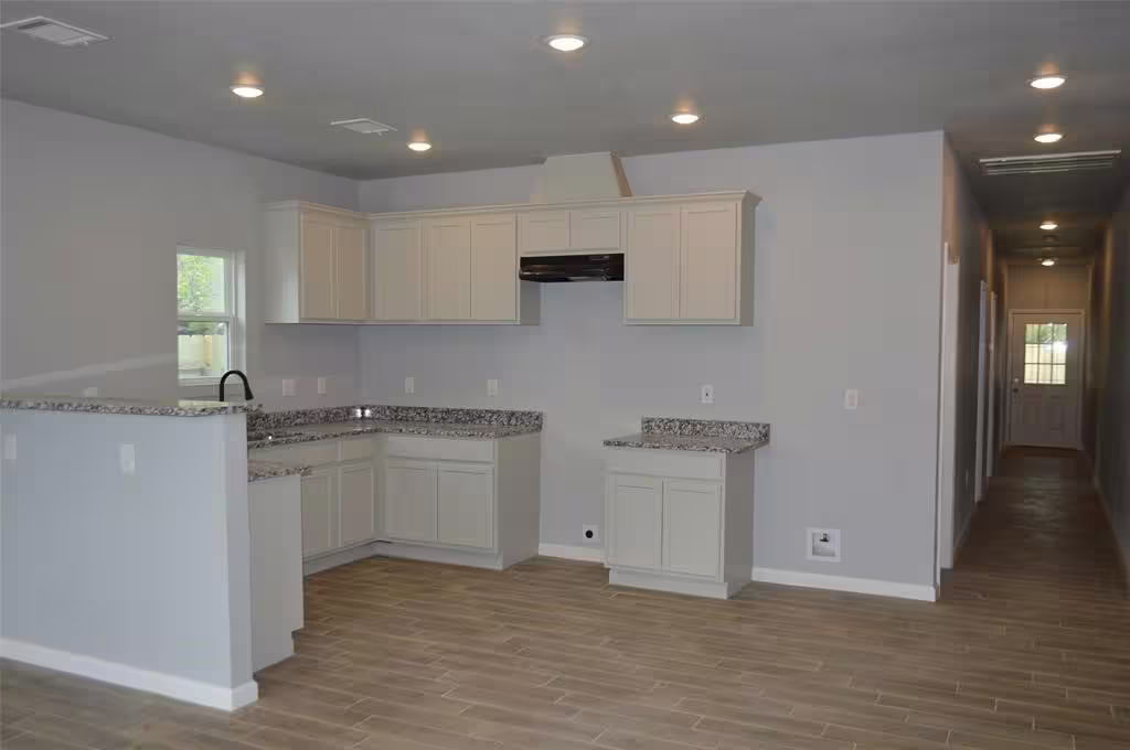 Photo 4 of 327 Delaware Street A, Houston, TX