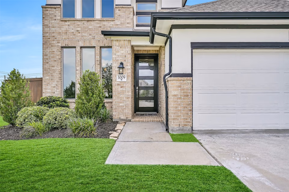 Photo 7 of 1009 Tackett Court, Webster, TX