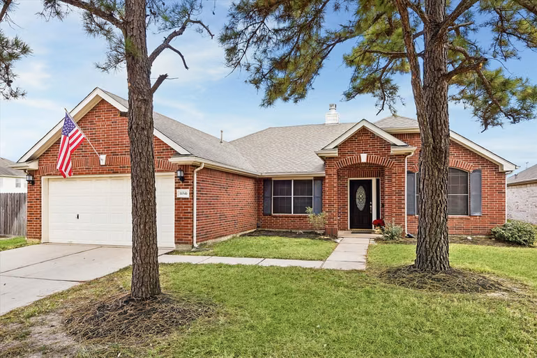 Photo 2 of 16546 Cypress Bridge Drive, Cypress, TX