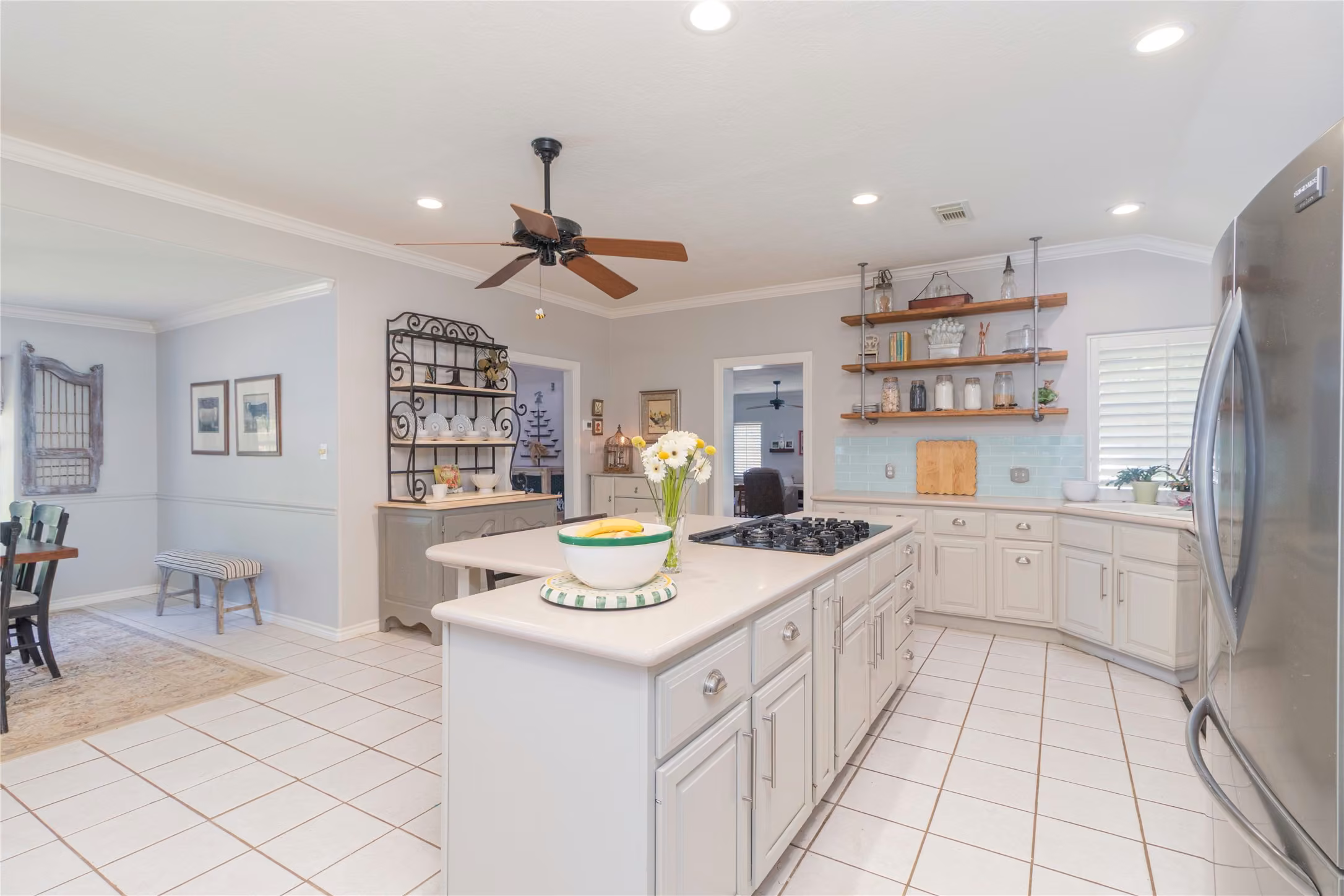 Photo 6 of 1401 Magnolia Lane, Houston, TX