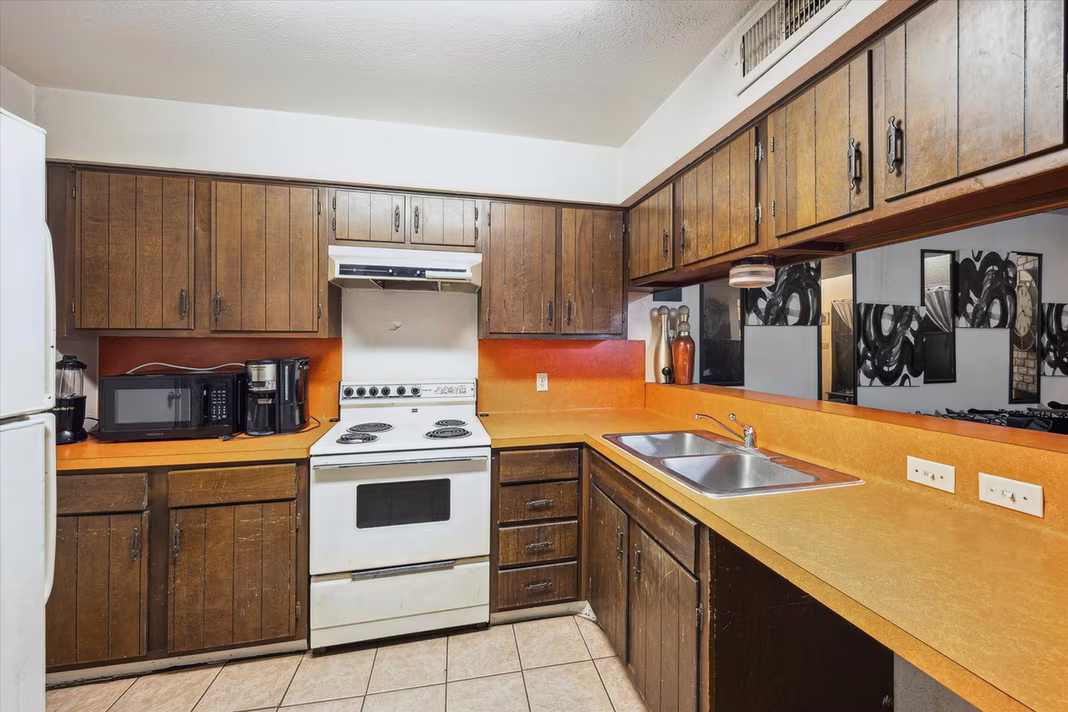 Photo 5 of 9200 W Bellfort Street 2, Houston, TX