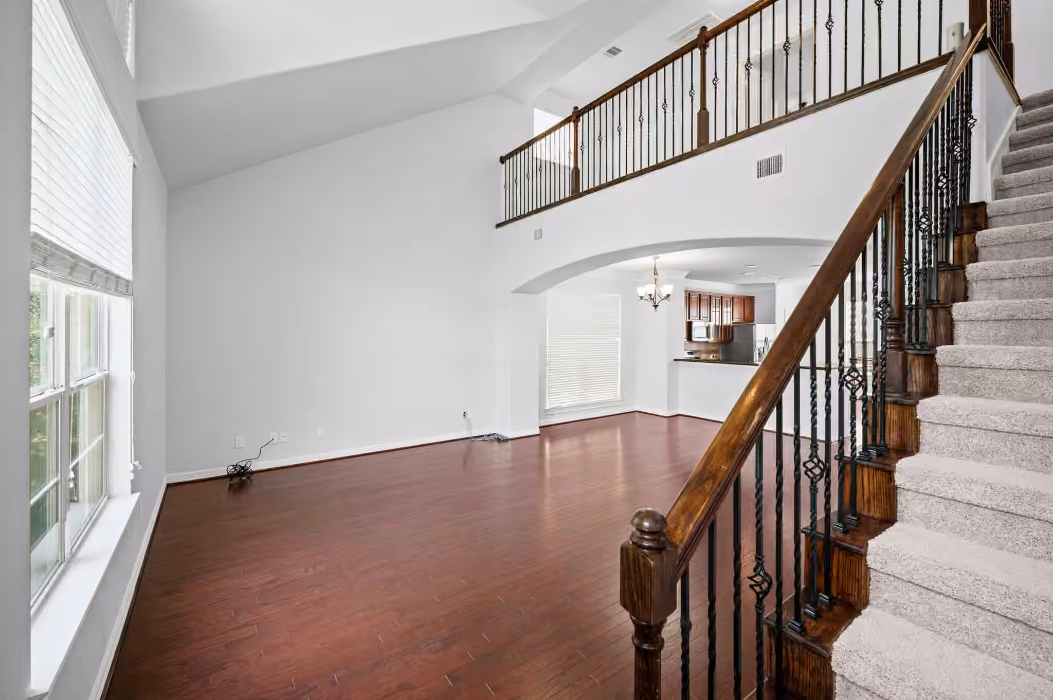Photo 4 of 10722 Clearview Villa, Houston, TX