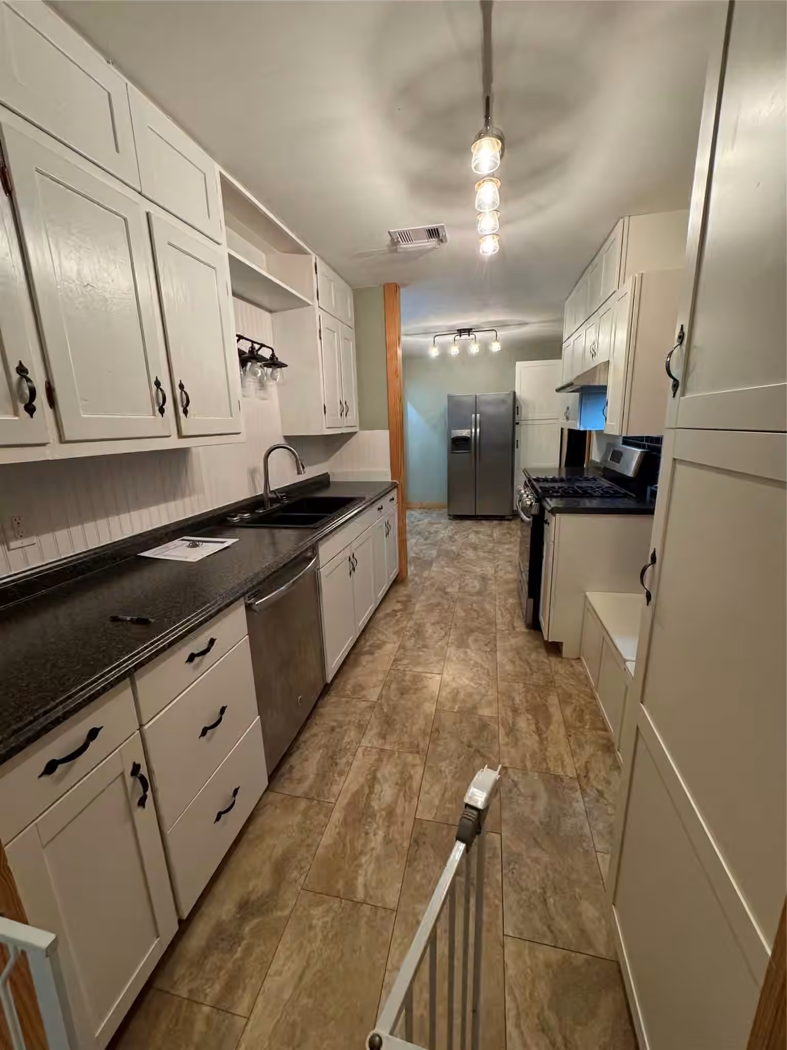 Photo 7 of 411 & 411 1/2 Humphrey Avenue, Palacios, TX
