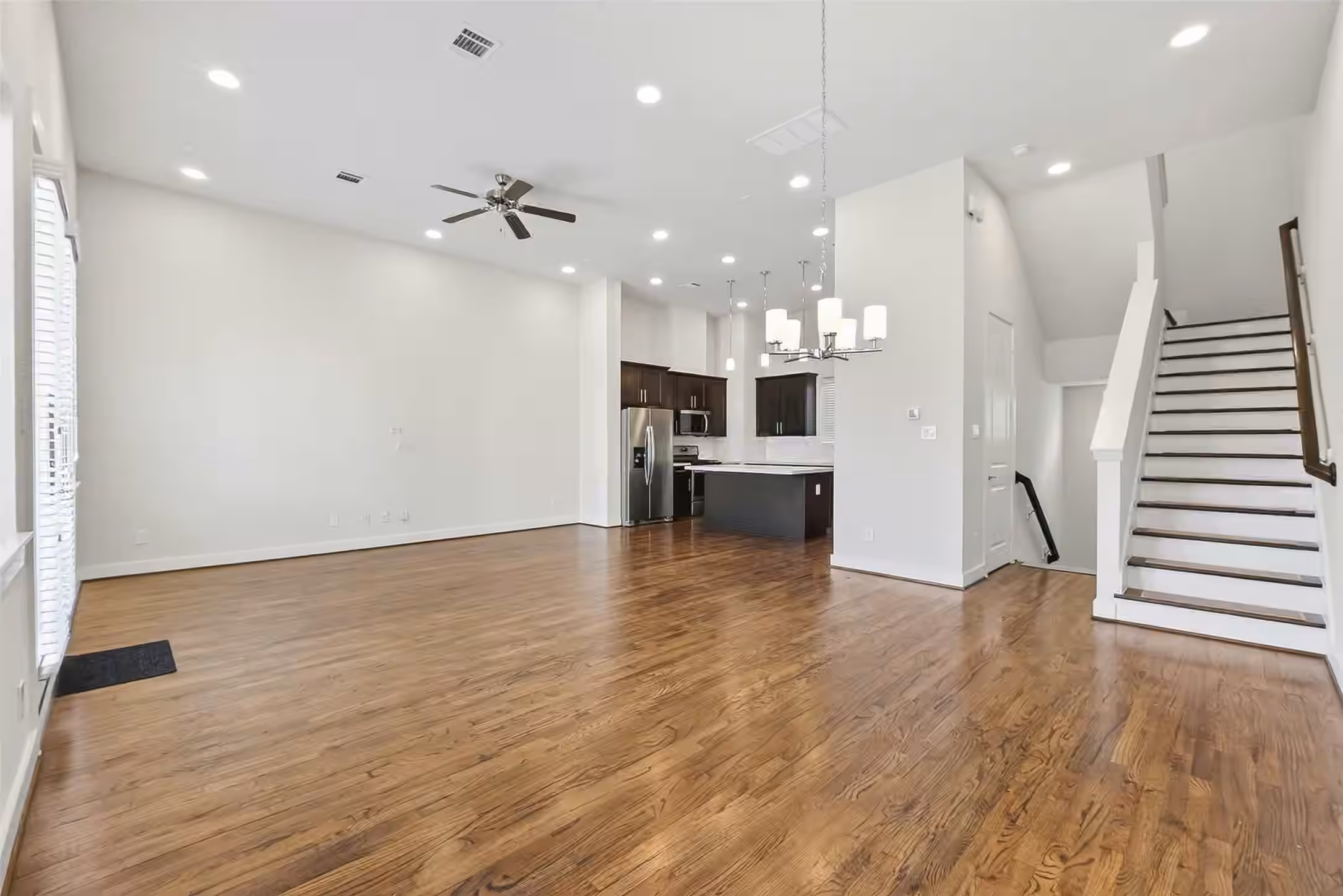 Photo 7 of 3413 Kensington Yellow Place, Houston, TX