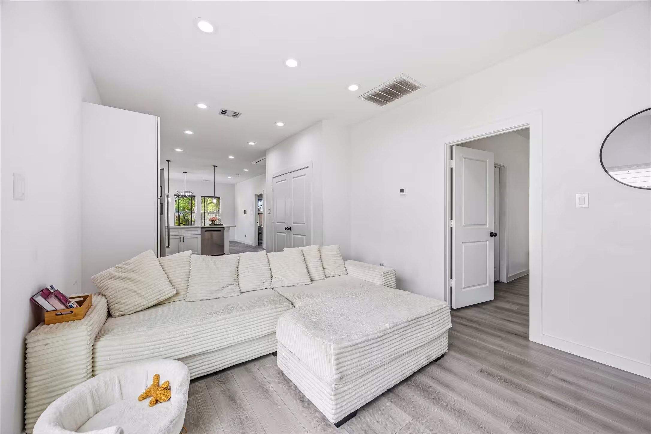 Photo 4 of 8614 Peachtree Street A, Houston, TX