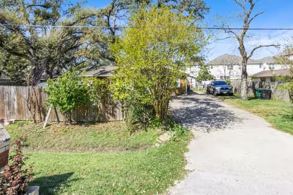 Photo 2 of 2205 Marnel Road, Houston, TX