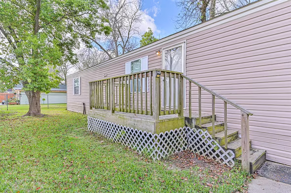 Photo of 4702 10th Street, Bacliff, TX