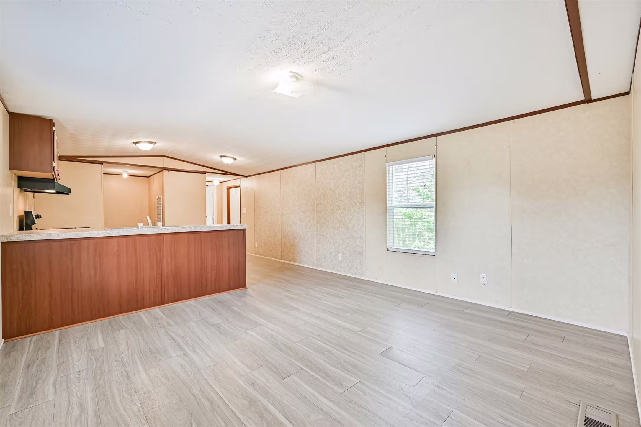 Photo 7 of 4702 10th Street, Bacliff, TX