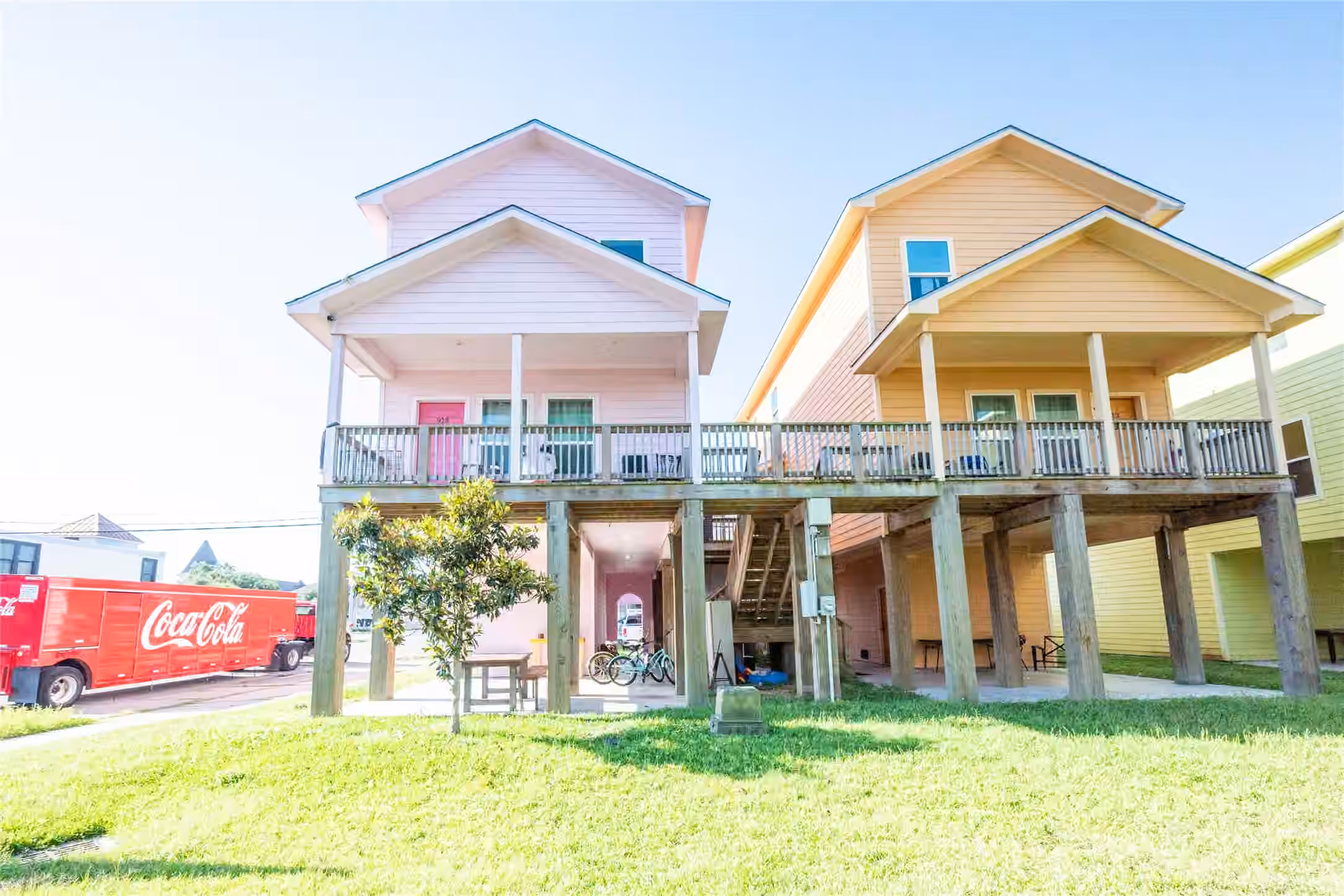 Photo of 915 Moody Avenue, Galveston, TX