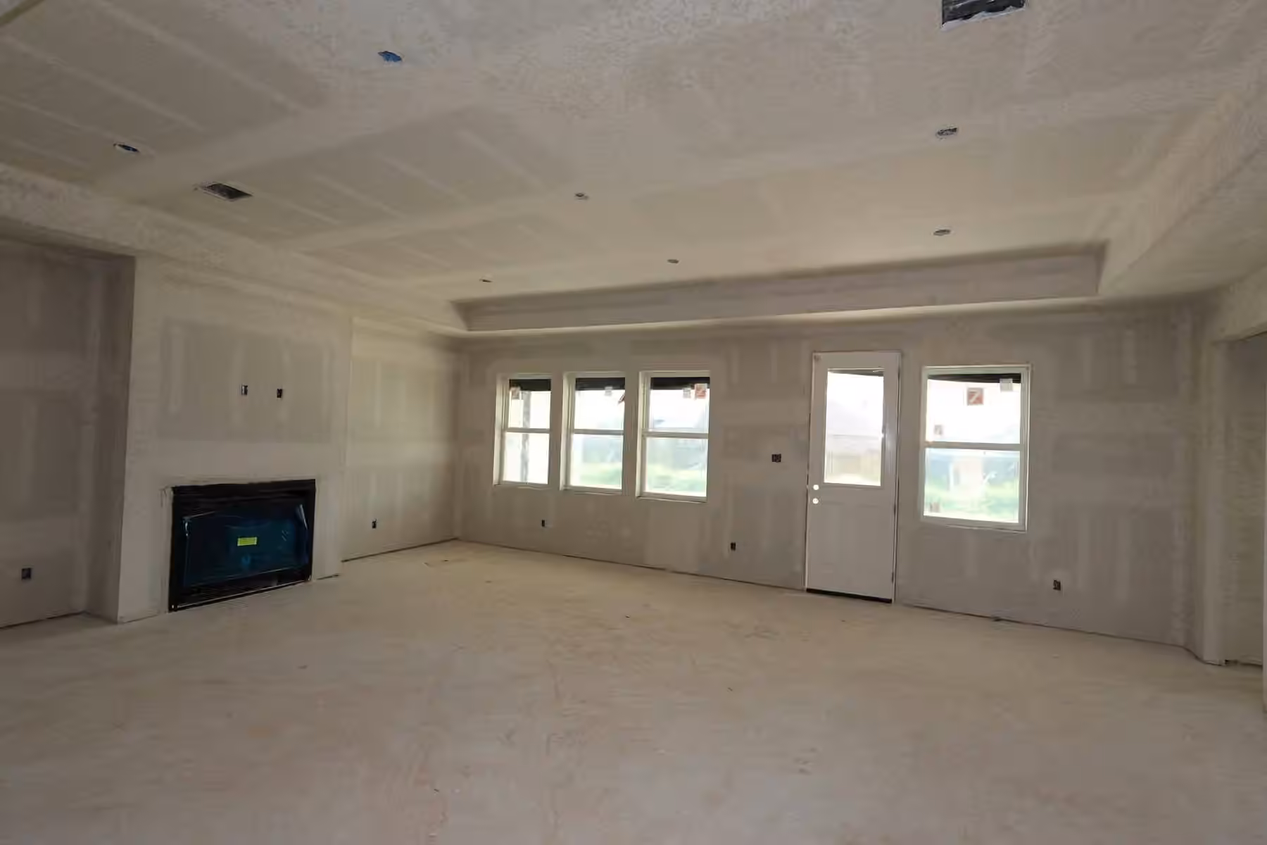 Photo 6 of 11714 Old Fashion Circle, Mont Belvieu, TX