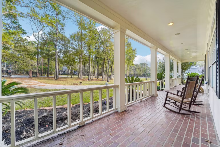 Photo 5 of 10714 Crestwater Circle, Magnolia, TX