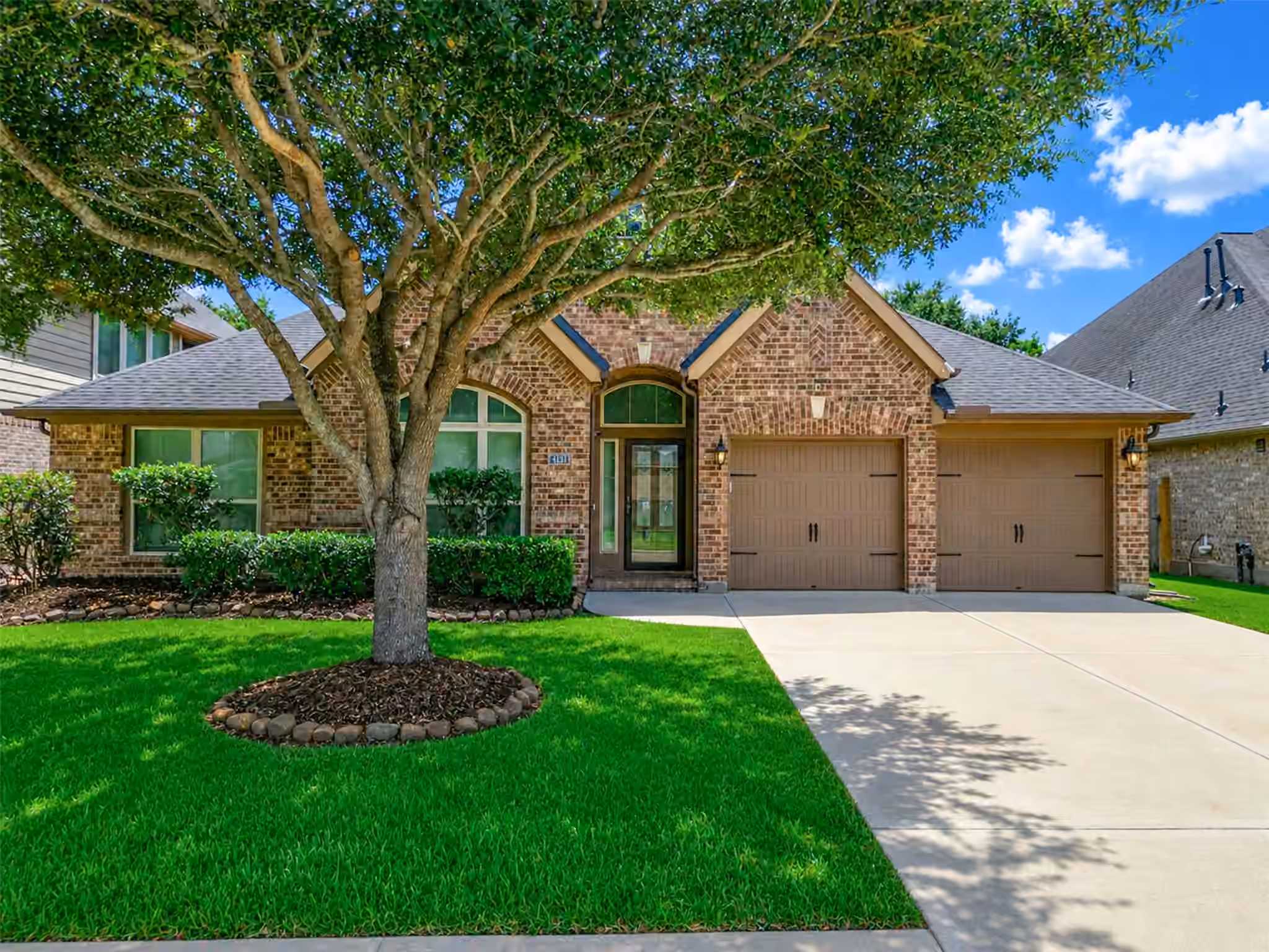 Photo of 4131 N Creekmont Drive, Fresno, TX