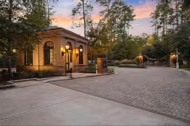 Photo 7 of 208 Eminence Isle, Montgomery, TX