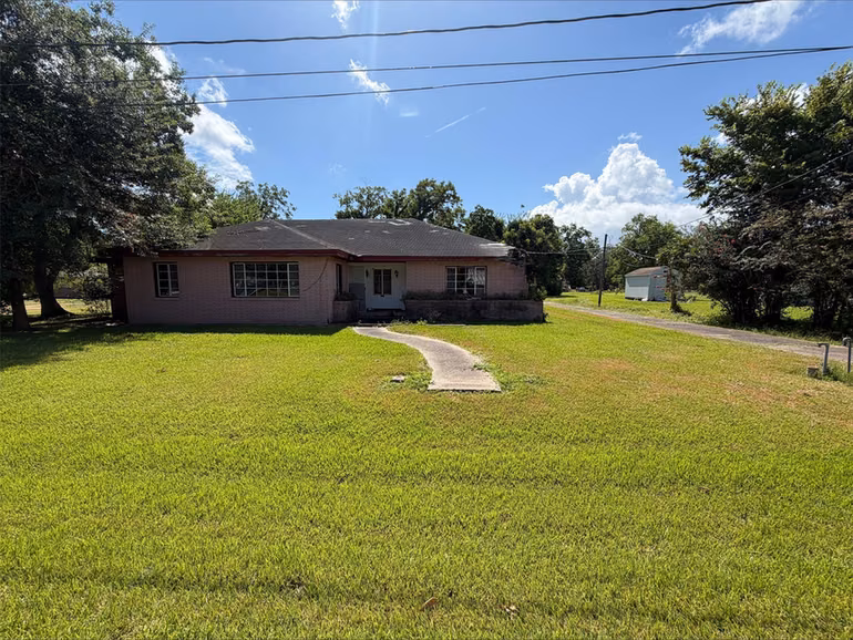 Photo of 611 Live Oak Street, Jones Creek, TX