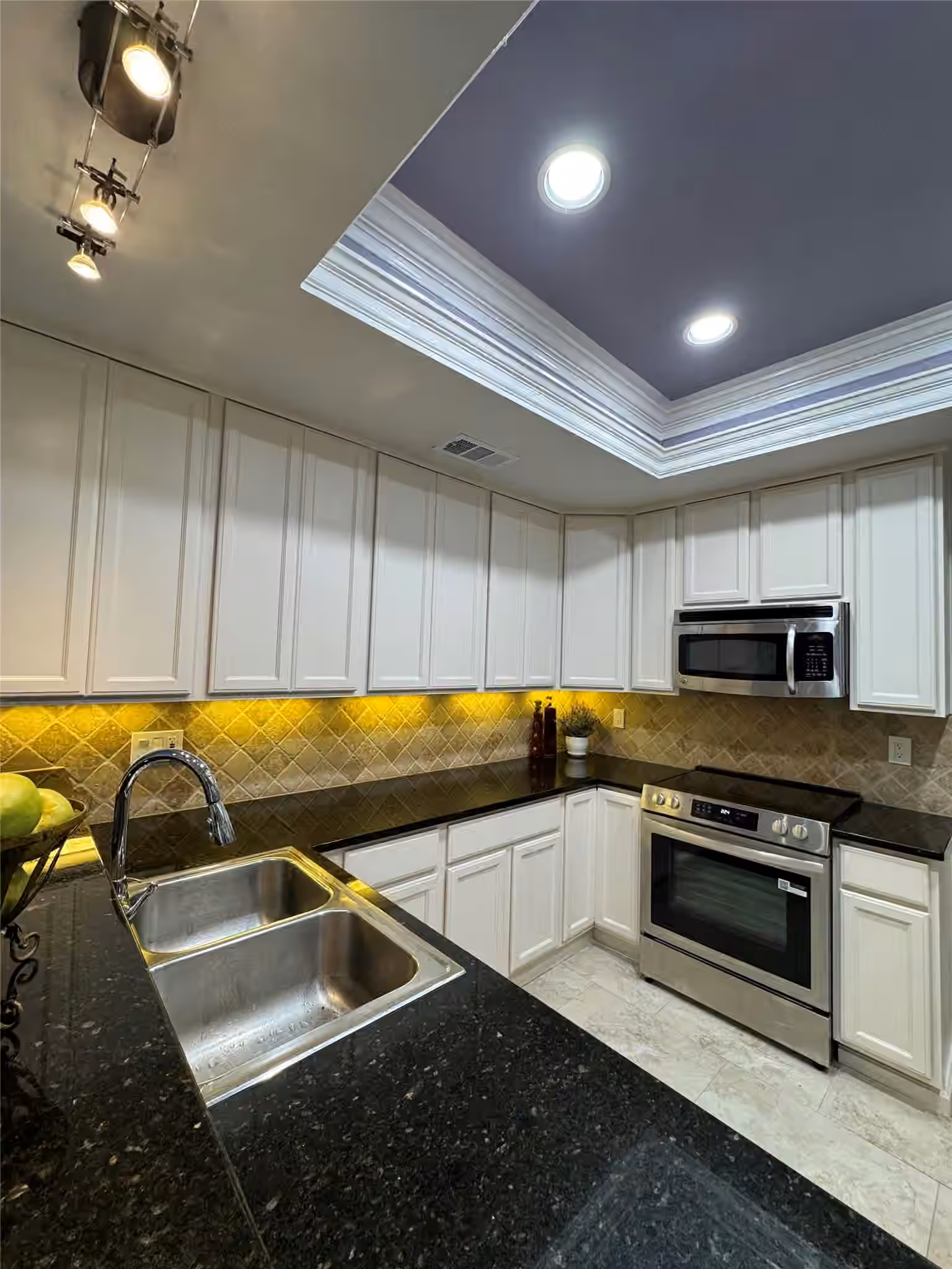 Photo 6 of 35 Litchfield Lane 229, Houston, TX