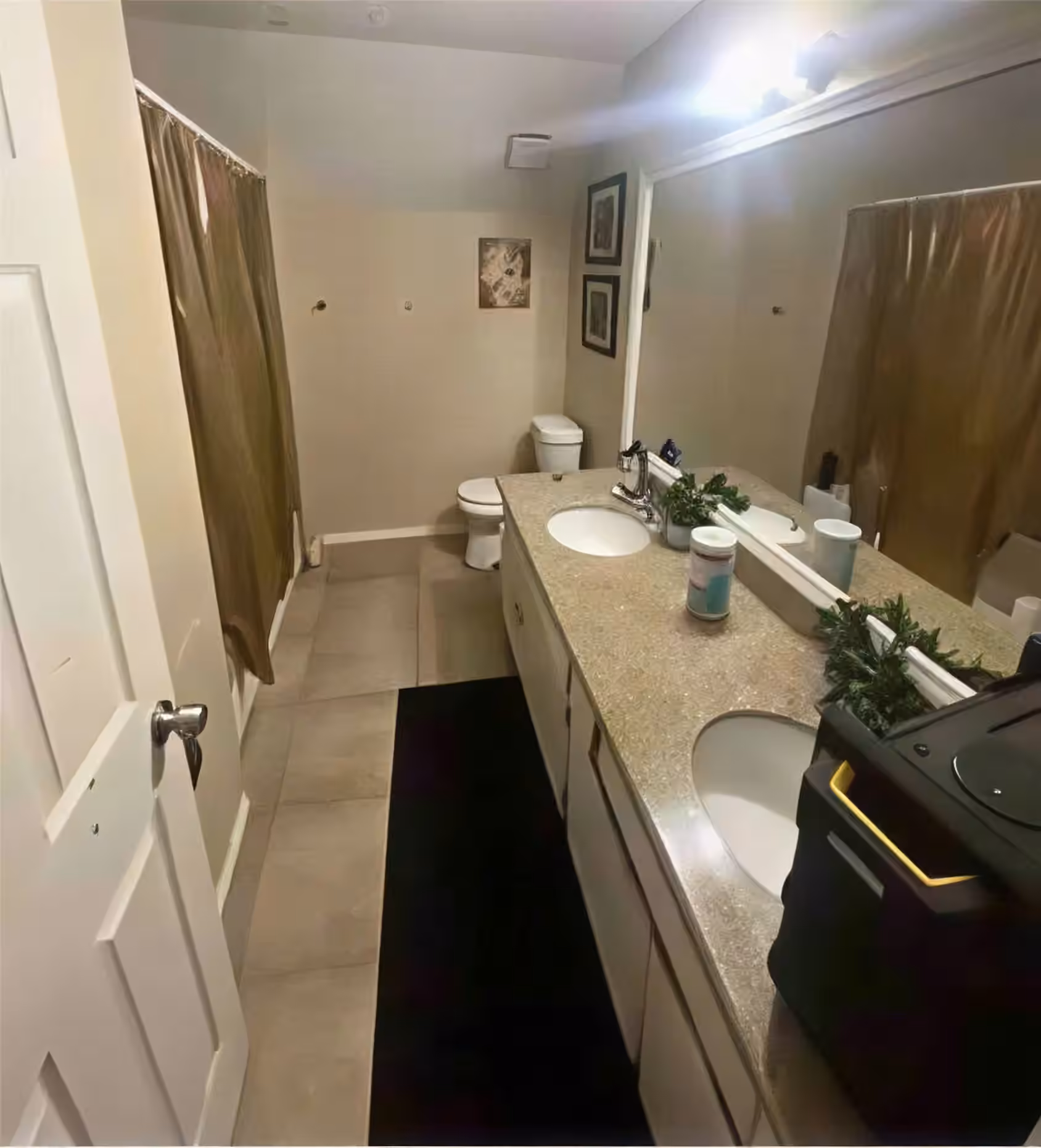 Photo 5 of 3922 Club Valley Drive, Houston, TX