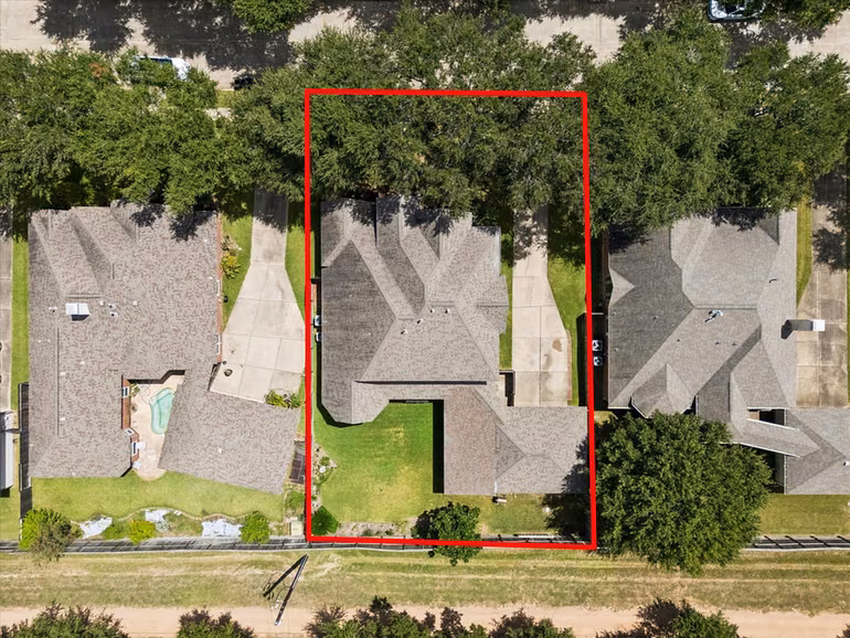 Photo 2 of 1411 Tulane Drive, Richmond, TX