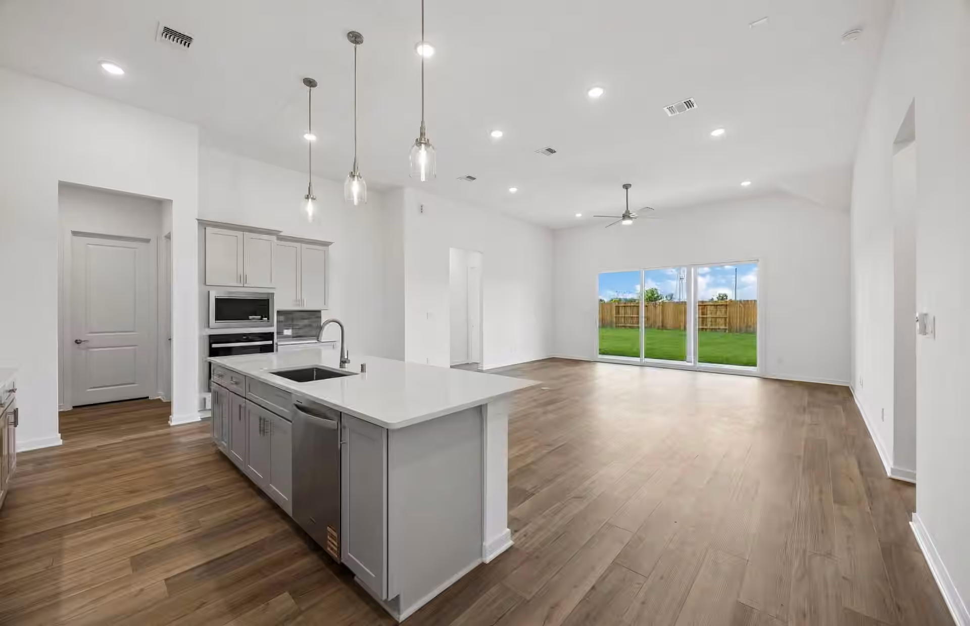 Photo 4 of 25407 Schmidt Drive, Katy, TX