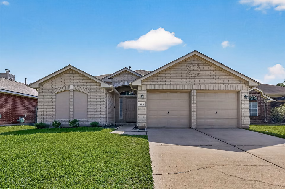 Photo of 6910 Renata Circle, Houston, TX