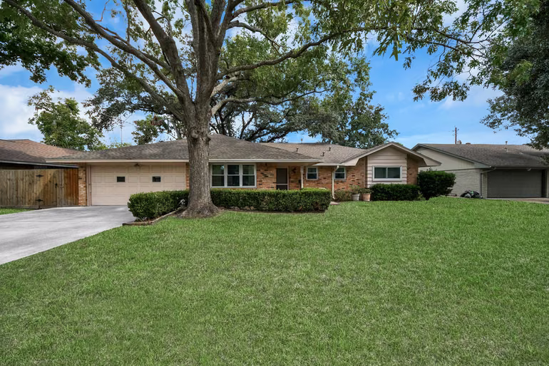 Photo of 9006 Springview Lane, Houston, TX 77080