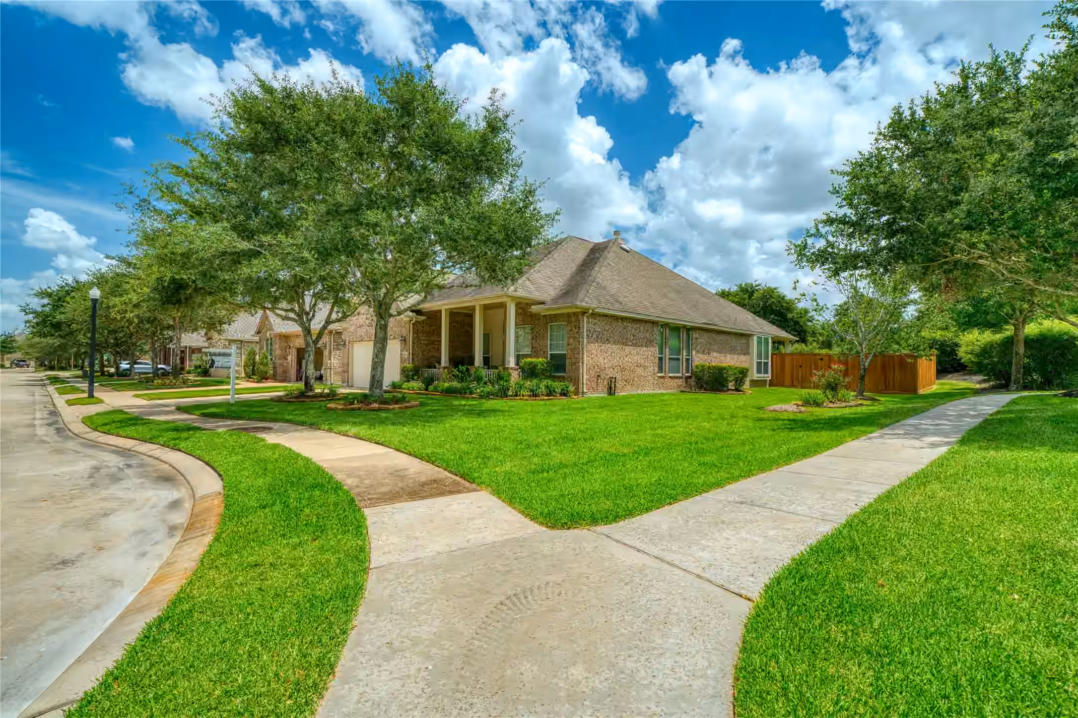 Photo 4 of 19319 W Cibolo Creek Court, Cypress, TX