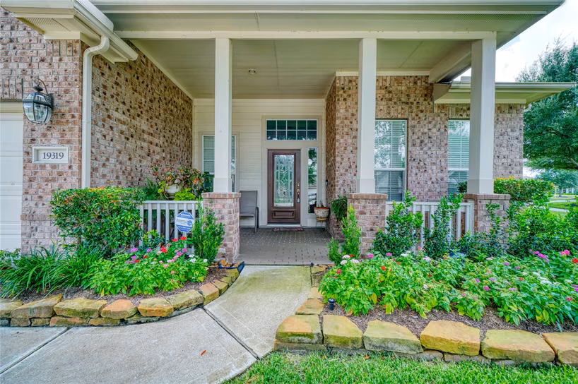 Photo 5 of 19319 W Cibolo Creek Court, Cypress, TX