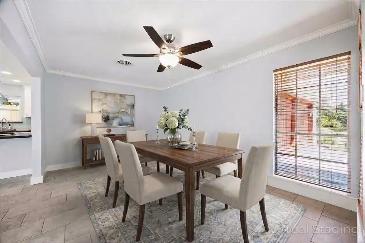 Photo 4 of 9407 Meadowbriar Lane, Houston, TX