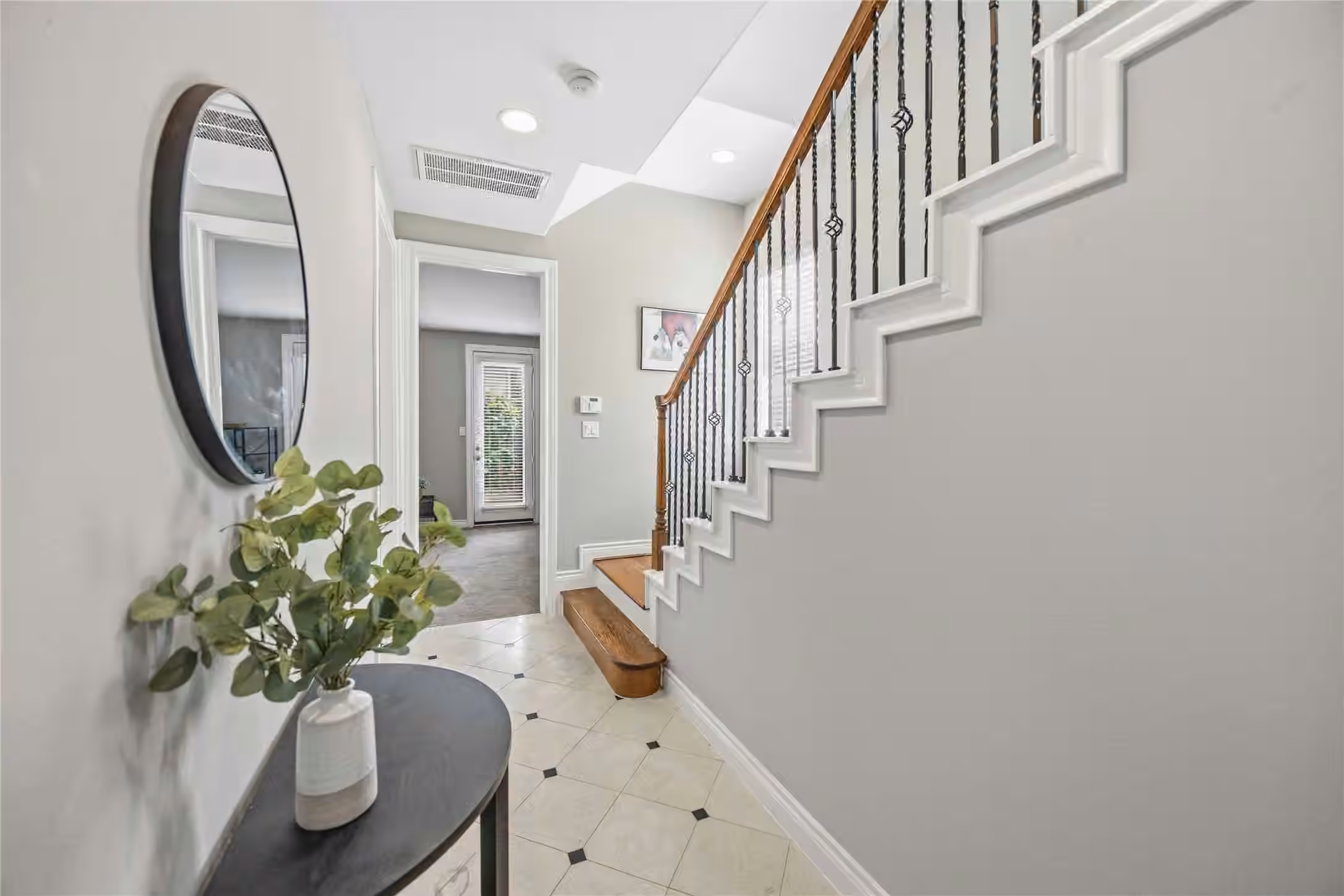 Photo 6 of 2604 Edgefield Lakes Drive, Houston, TX