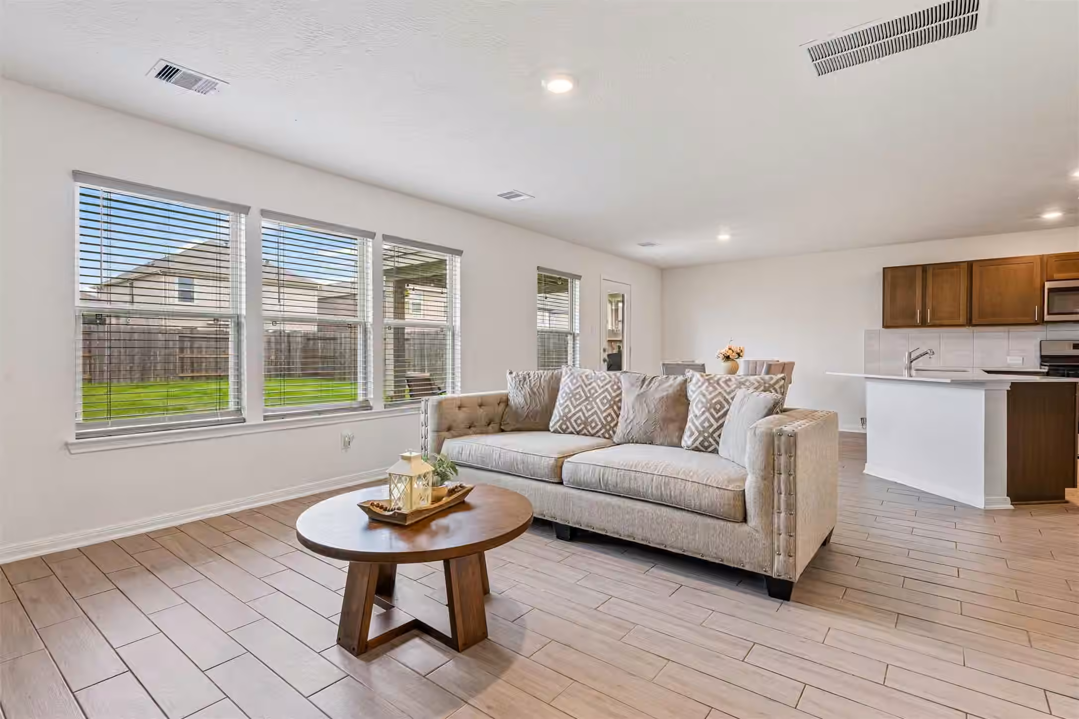 Photo 5 of 2873 Shimmer Edge Drive, Katy, TX