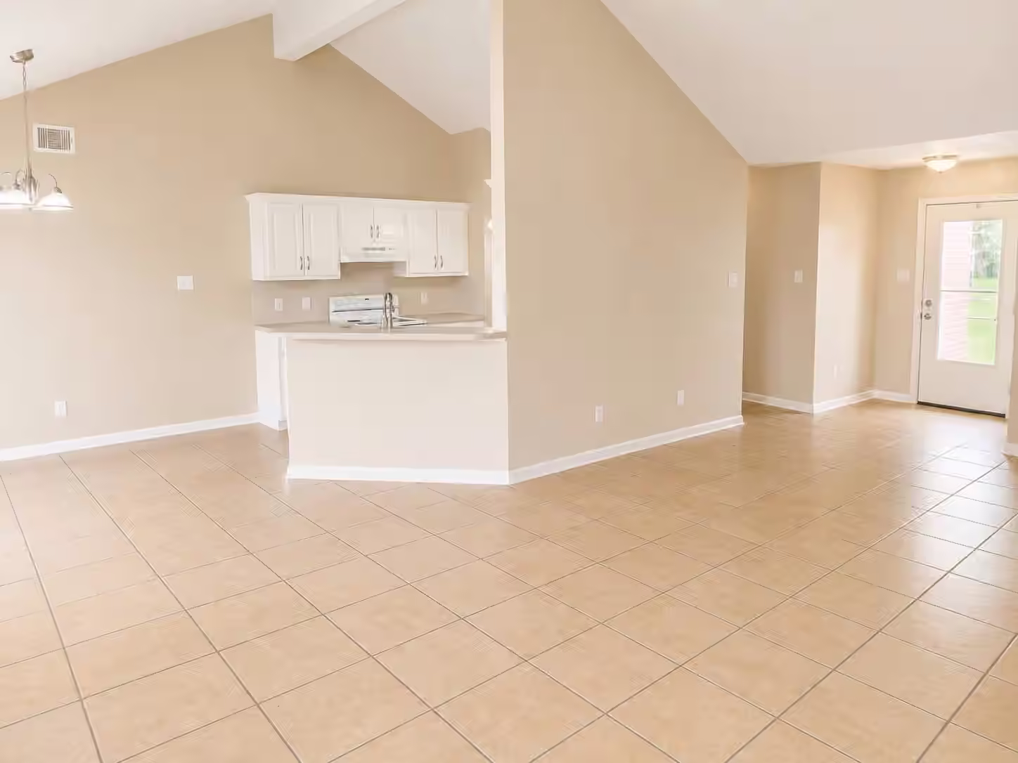 Photo 4 of 9122 Yellowfin Circle, Texas City, TX
