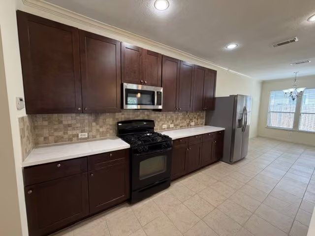 Photo 6 of 5331 Timber Court Hollow Drive, Houston, TX