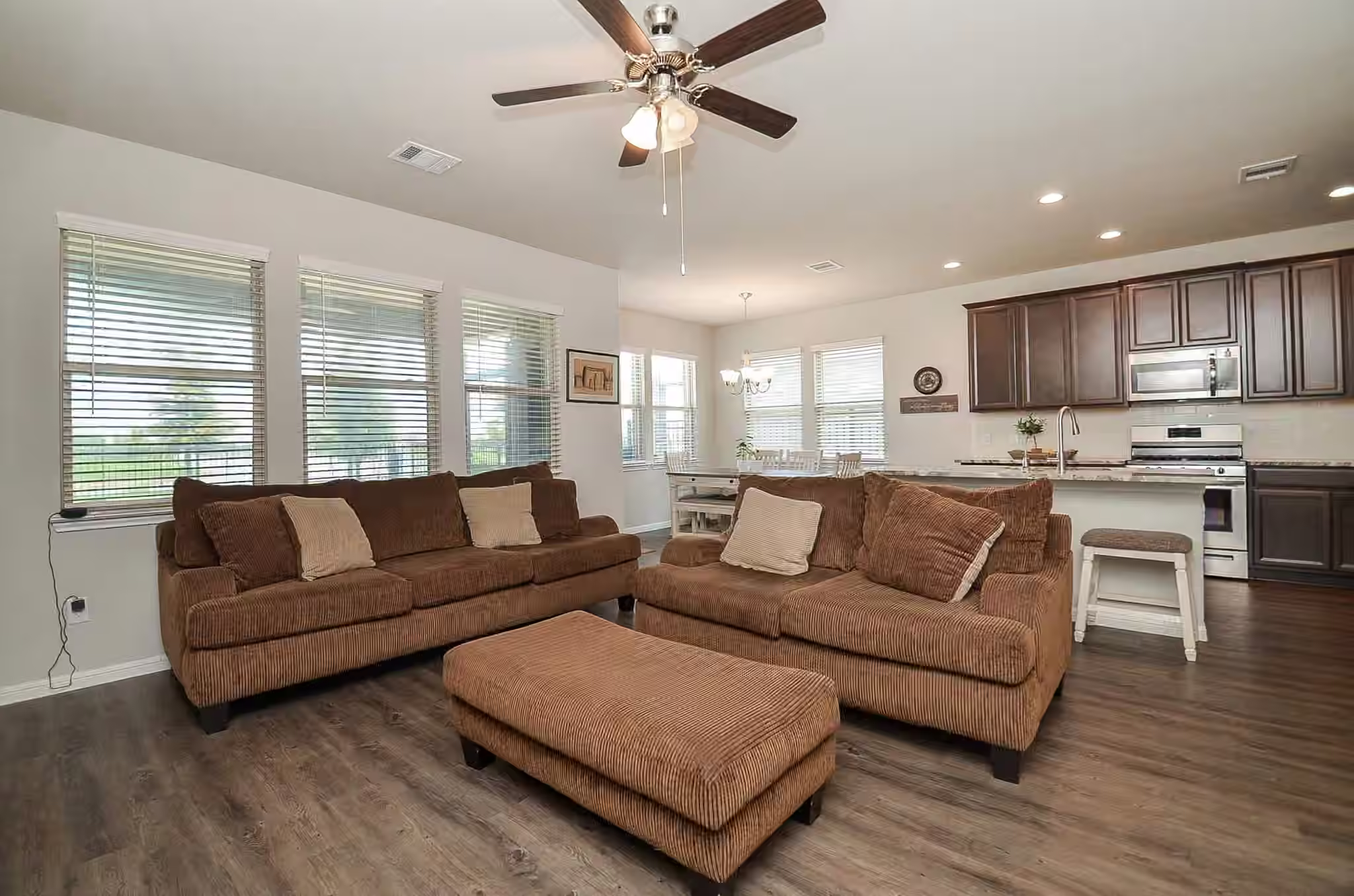Photo 6 of 137 Eliana Shores Drive, Katy, TX
