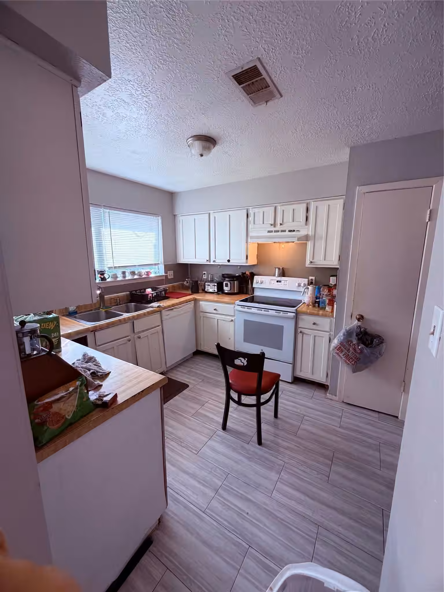 Photo 4 of 4607 Roserock Lane, Spring, TX