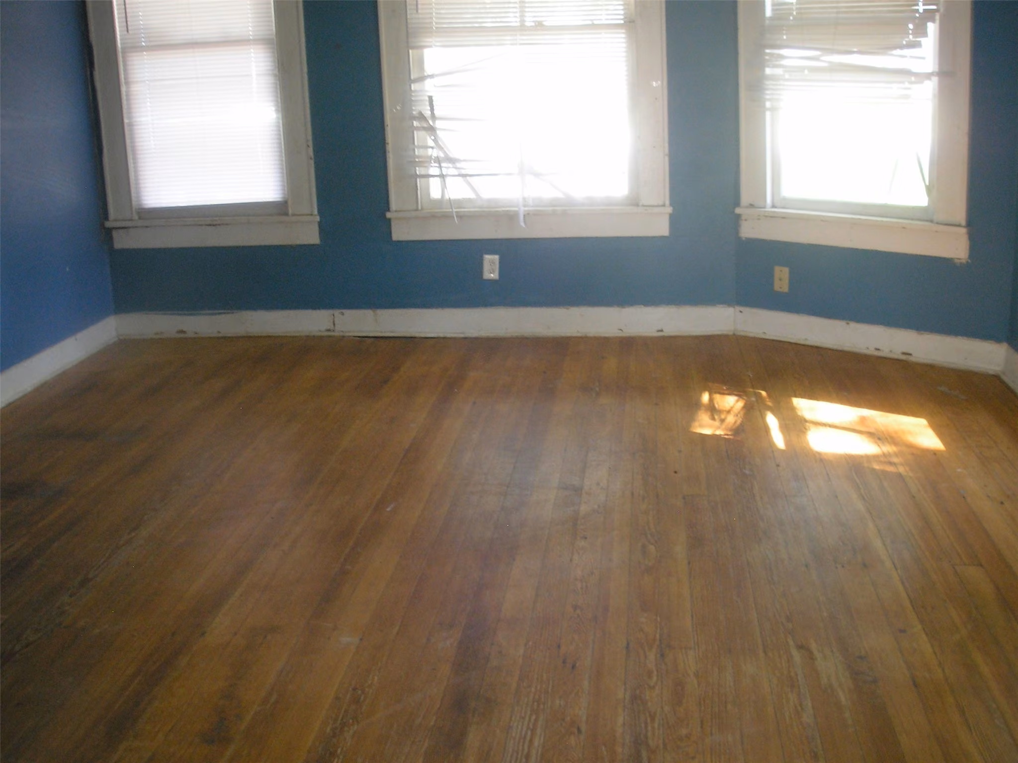 Photo 4 of 217 3rd Avenue N, Texas City, TX