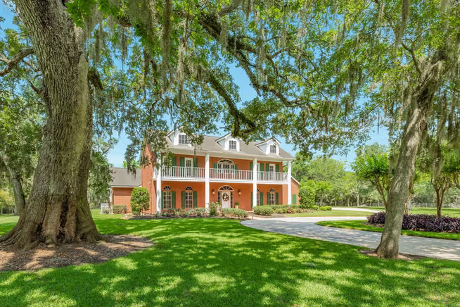 Photo 7 of 1635 Bayou Drive, Lake Jackson, TX