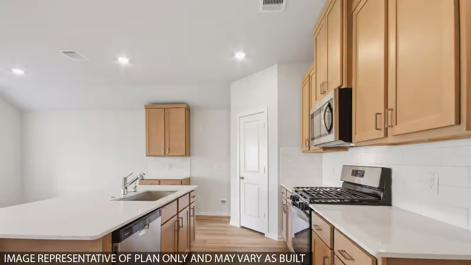 Photo 6 of 8930 Phoebe Bend Drive, Montgomery, TX