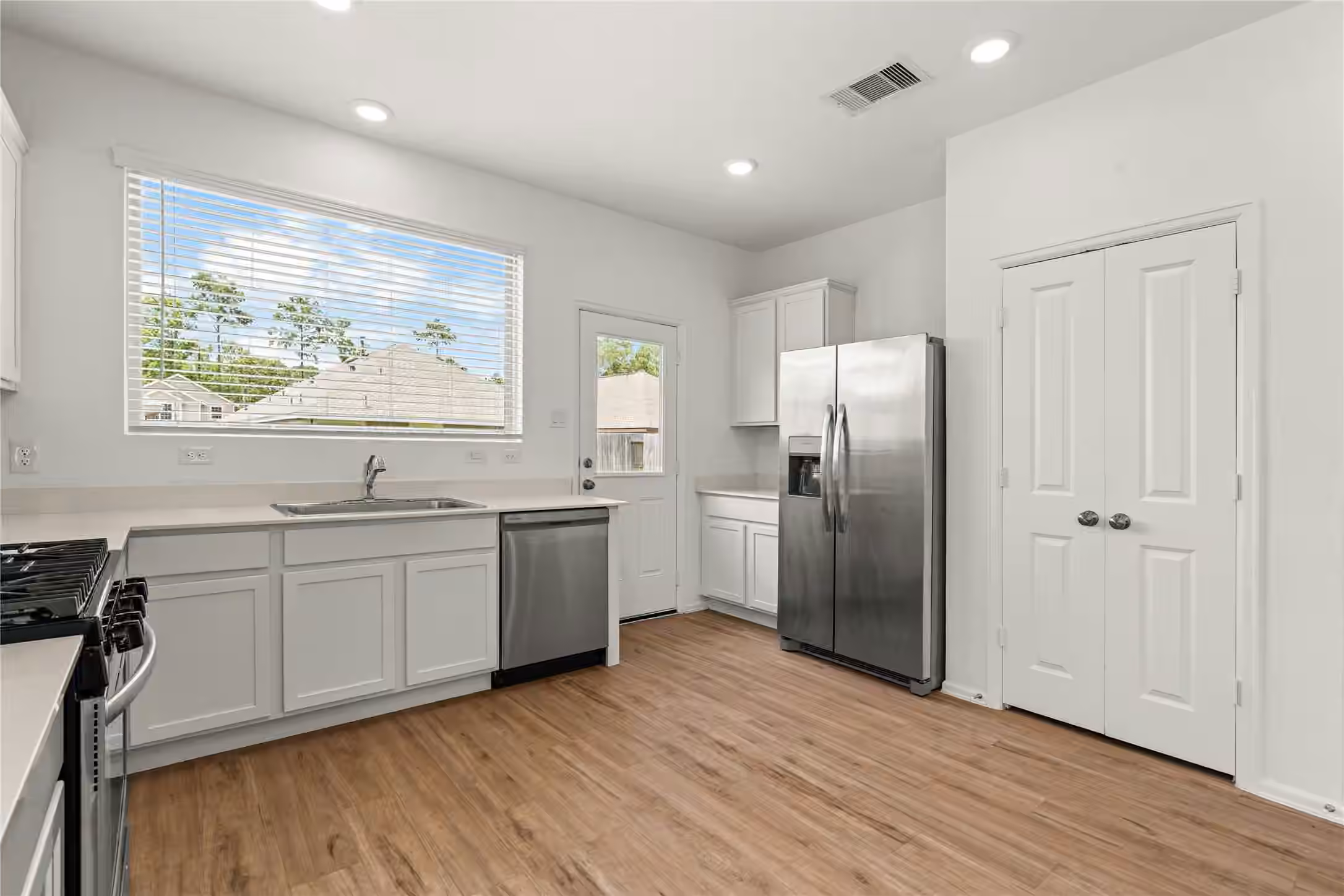Photo 7 of 1938 Foxtail Creek Ct, Crosby, TX