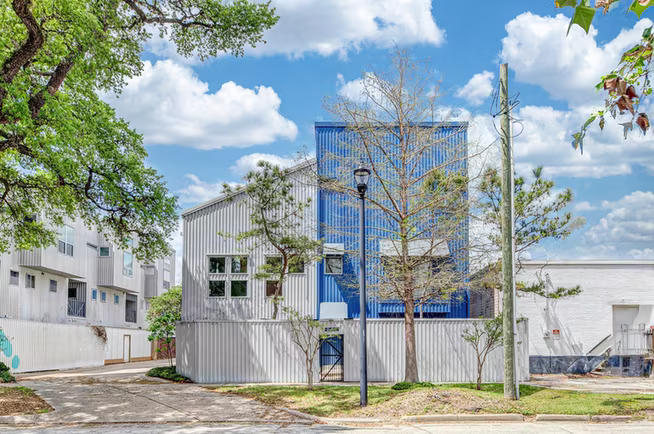 Photo of 2714 Chenevert Street, Houston, TX 77004