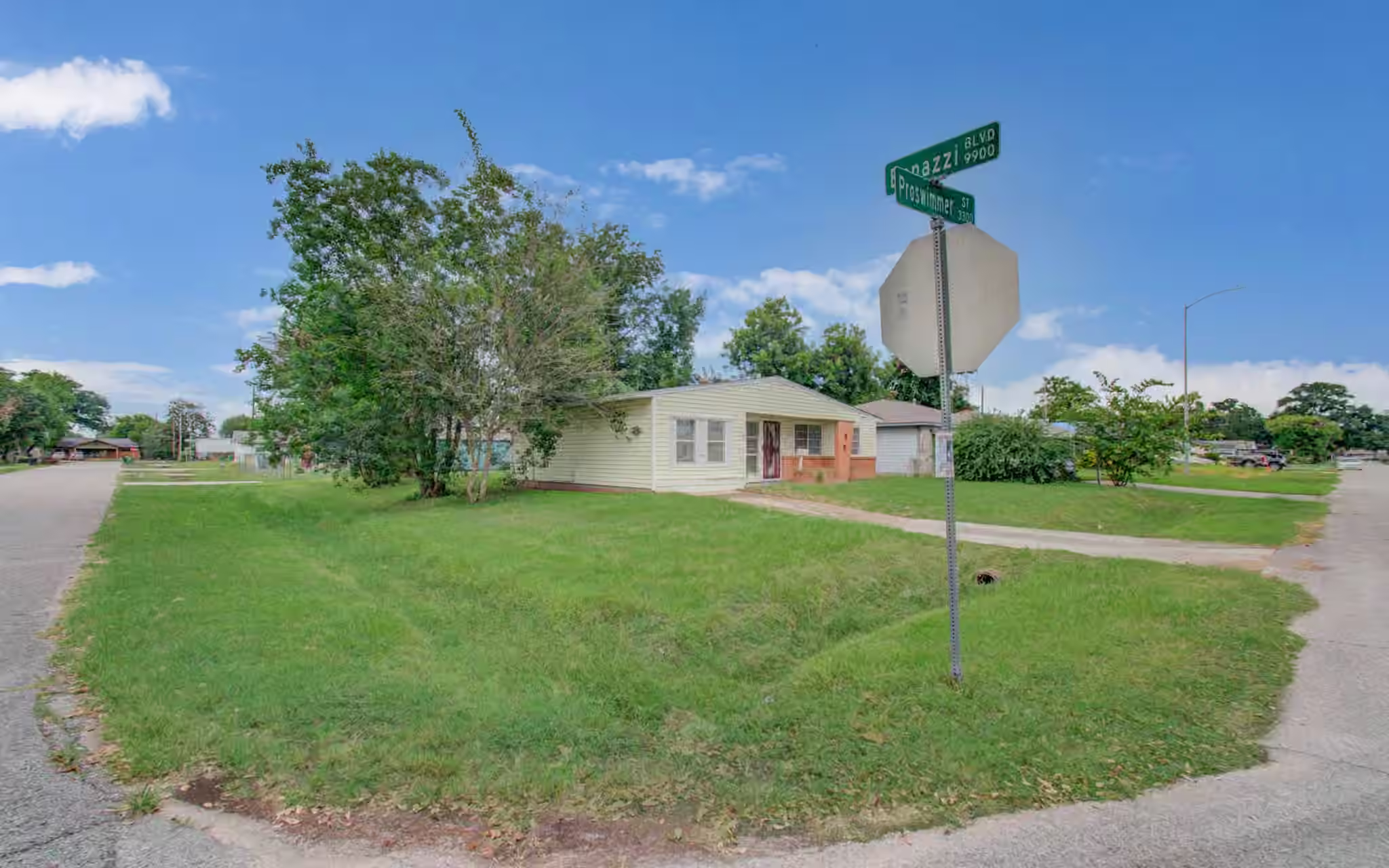 Photo 2 of 3326 Proswimmer Street, Houston, TX