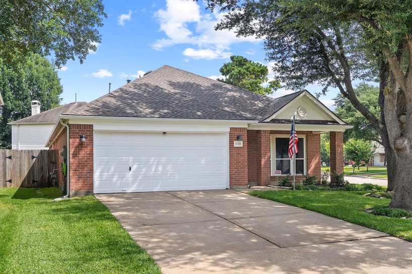 Photo 3 of 15335 Misty Dawn Trail, Cypress, TX