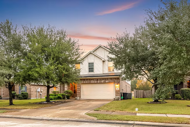 Photo of 6715 Strawberry Brook Lane, Dickinson, TX 77539
