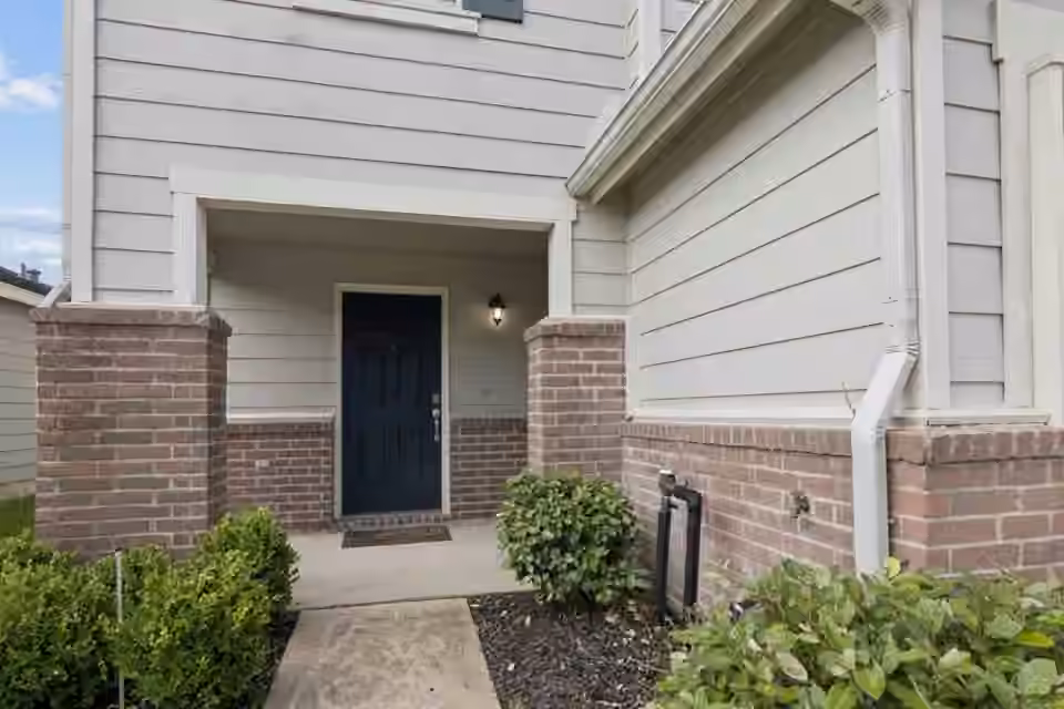 Photo 3 of 2702 Skyview Knoll Court, Houston, TX