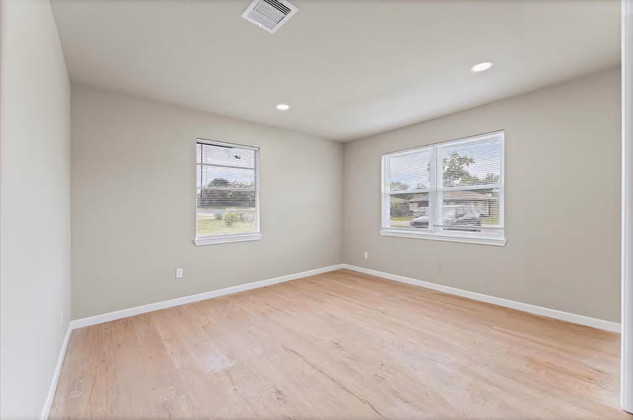 Photo 5 of 3626 Sparrow Street, Houston, TX