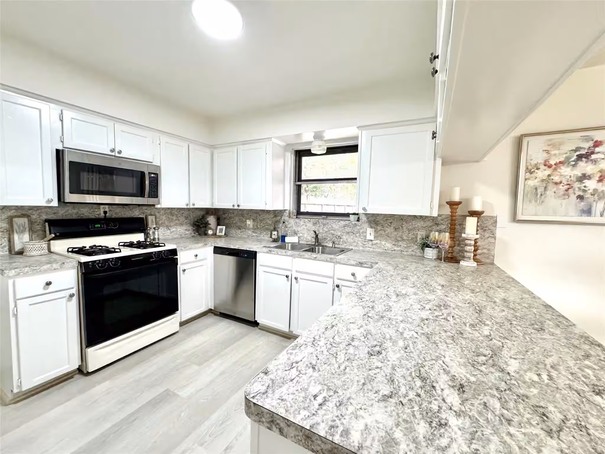 Photo 7 of 5510 Nina Lee Lane, Houston, TX