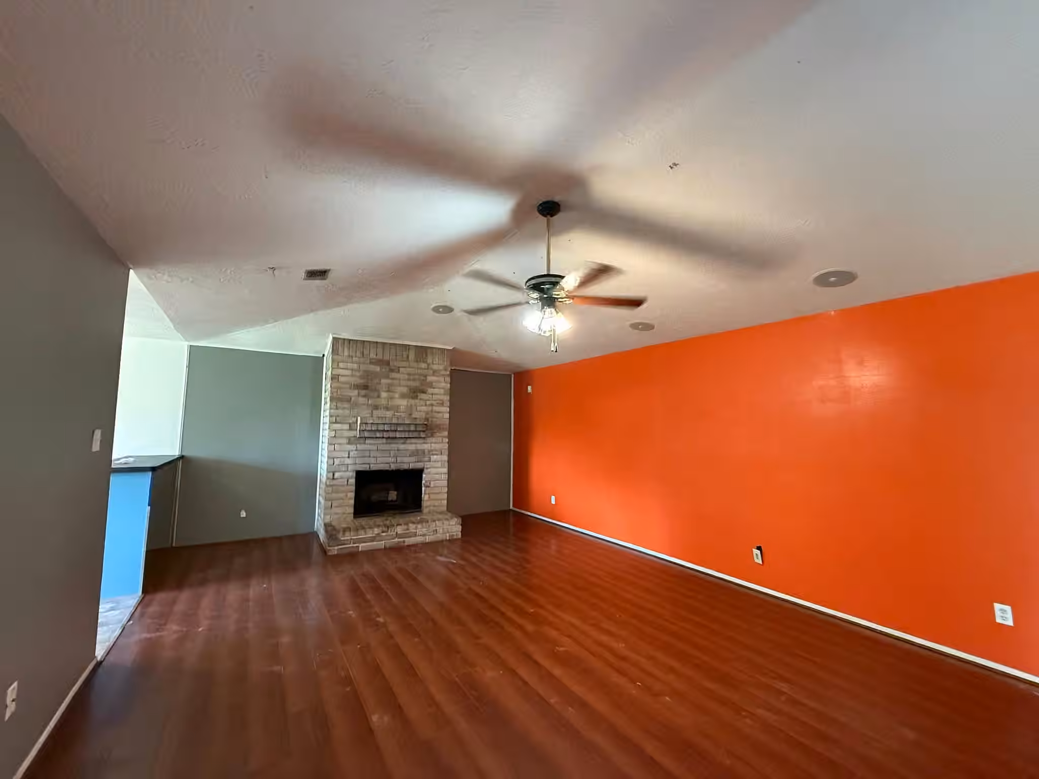 Photo 3 of 19011 Droitwich Drive, Humble, TX