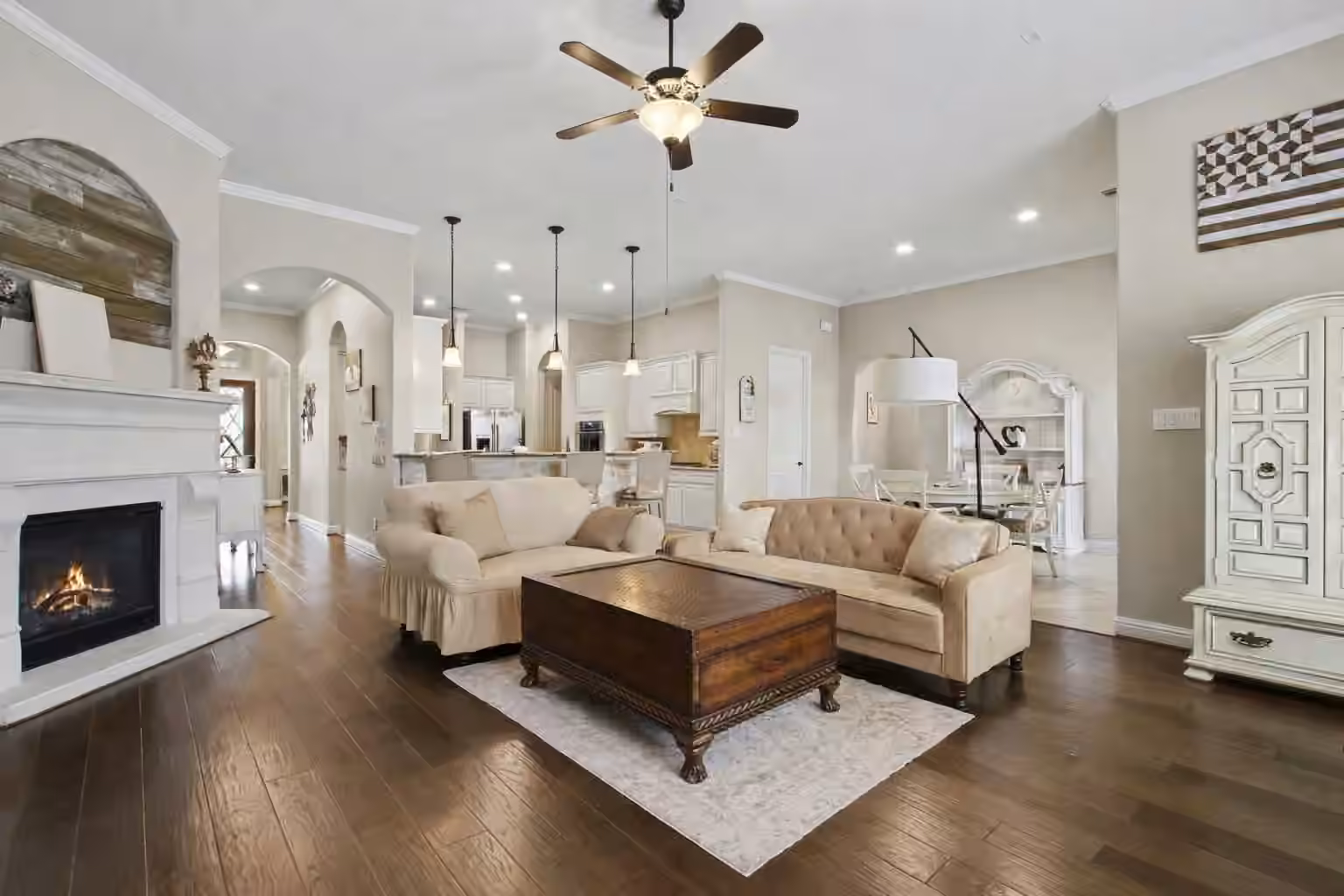 Photo 4 of 6710 Cottonwood Crest Lane, Katy, TX