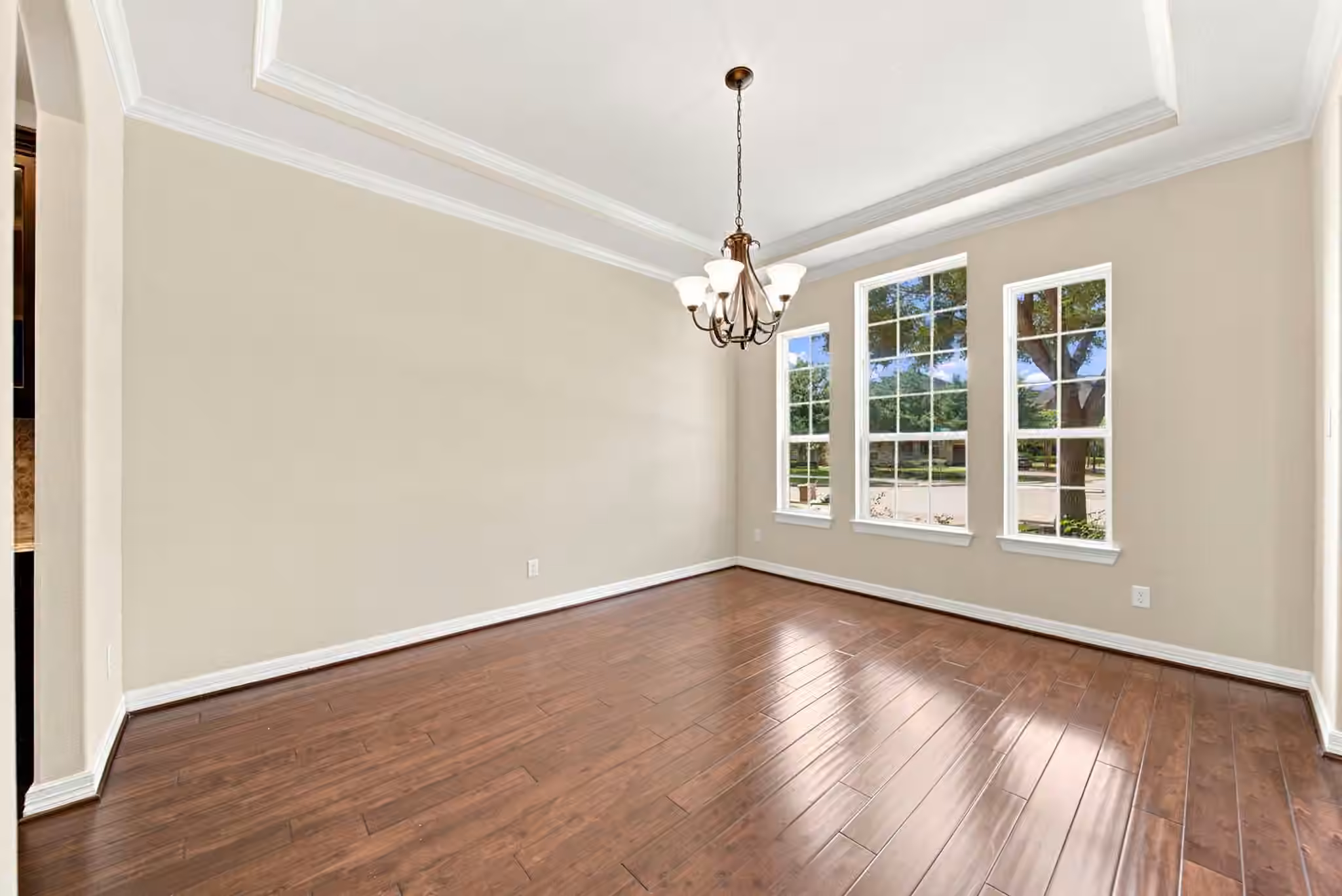 Photo 5 of 4023 Sutton Shadow Lane, Katy, TX