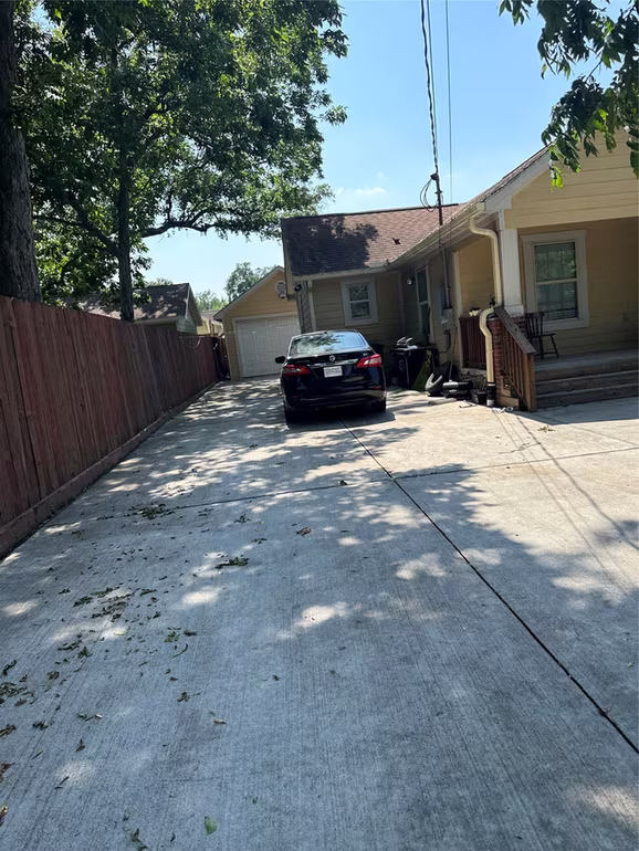 Photo 2 of 6505 Frisco Street, Houston, TX