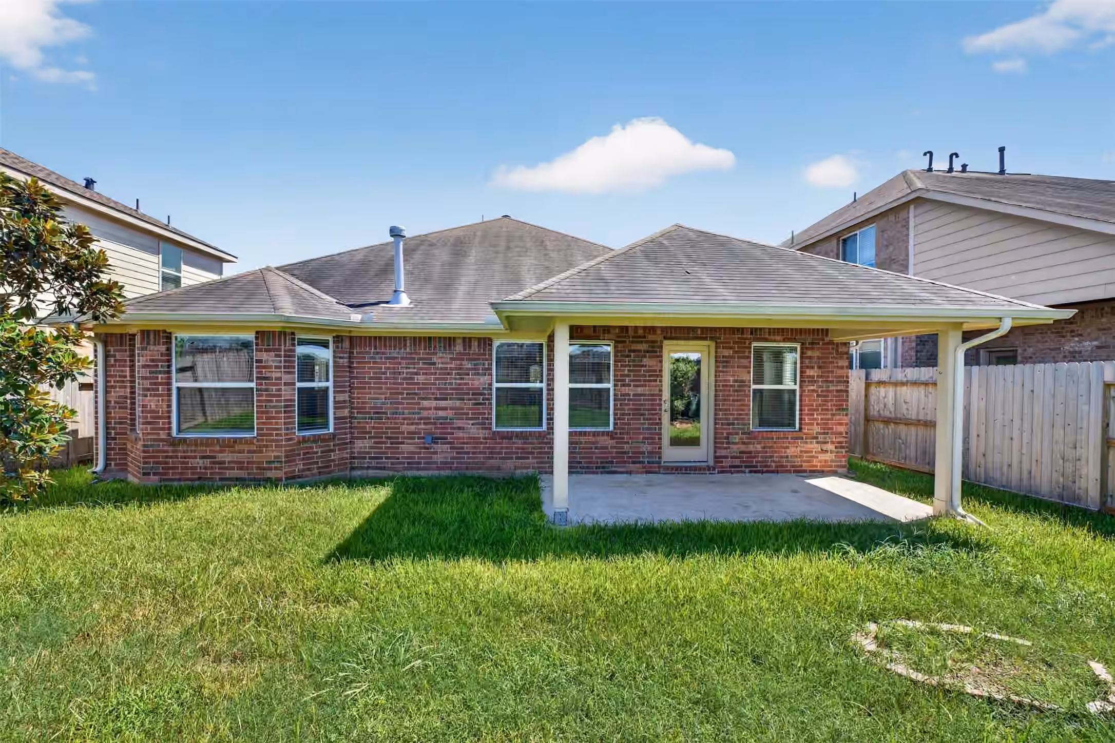 Photo 7 of 7011 Stevenson Drive, Missouri City, TX