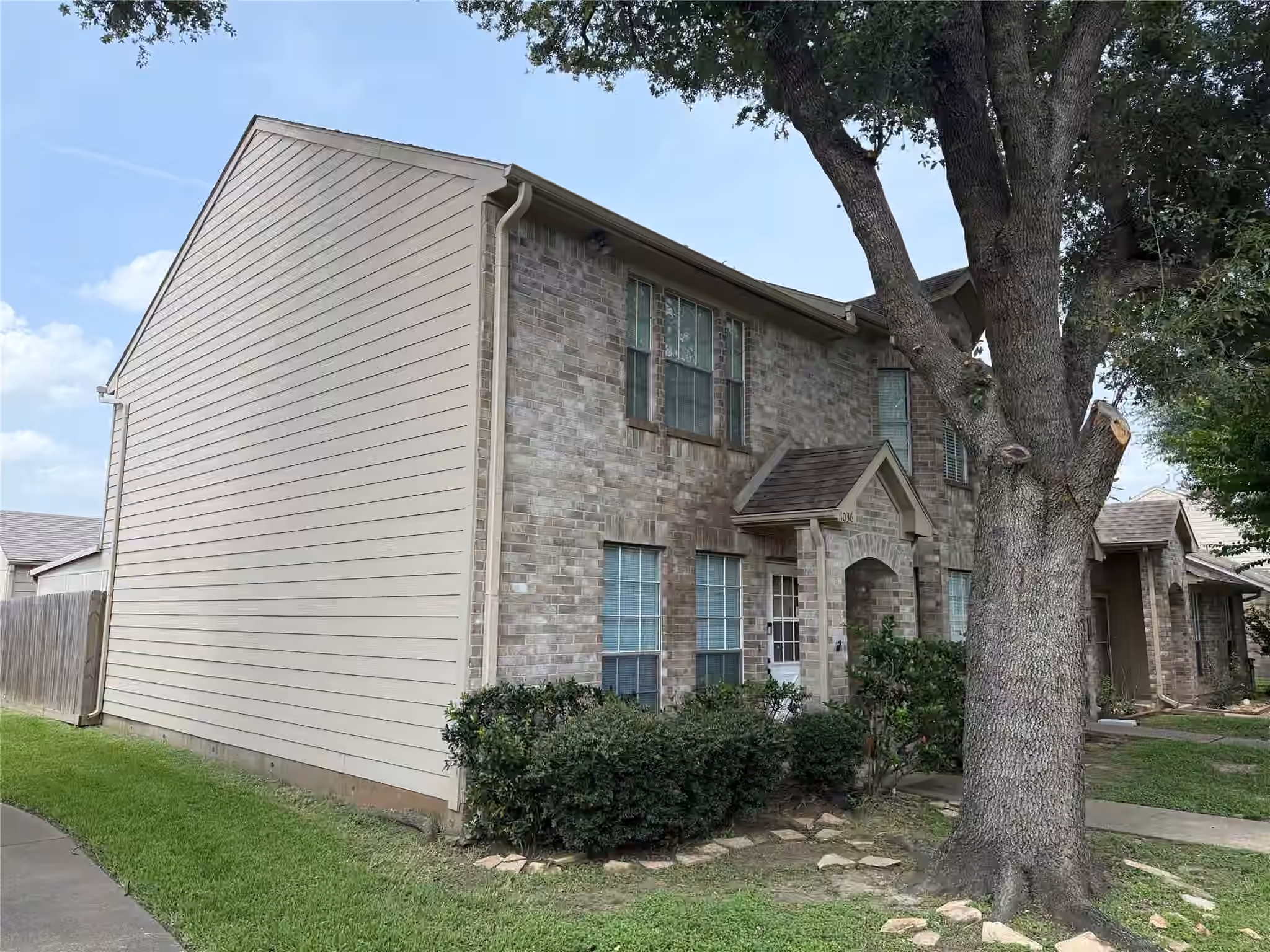 Photo 2 of 1036 Birnham Woods Boulevard, Pasadena, TX